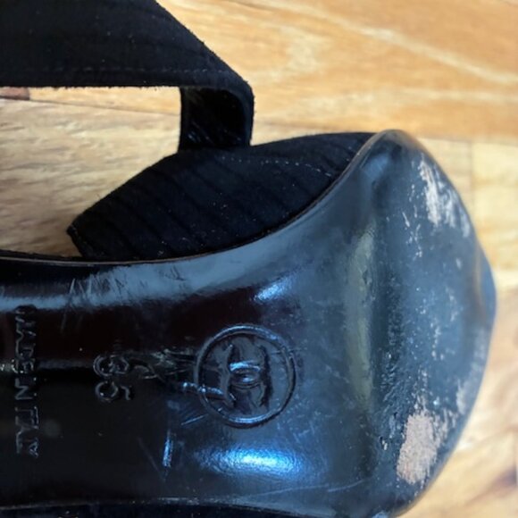 CHANEL 100% Authentic Vintage Heeled Sandals - Picture 10 of 16